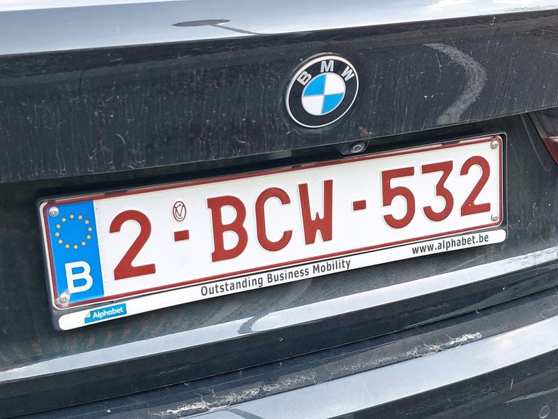 BMW 3er 318i M Sport — zdjęcie 10