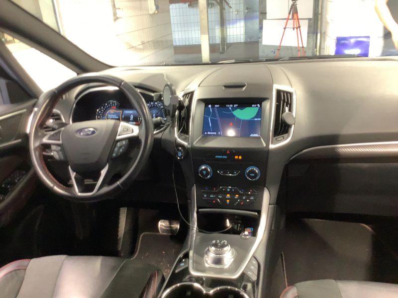 Ford S-Max 2.0 TDCi EcoBlue ST-Line — zdjęcie 12