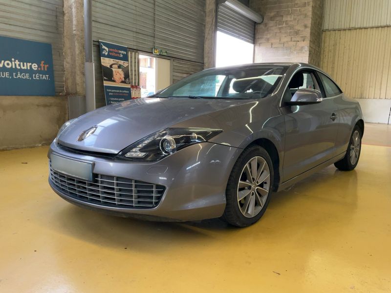 Renault Laguna 2.0 dCi Black Edition — zdjęcie 1