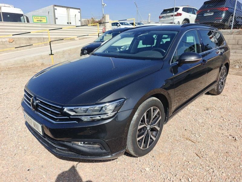 Volkswagen Passat 2.0 TDI Business — zdjęcie 1