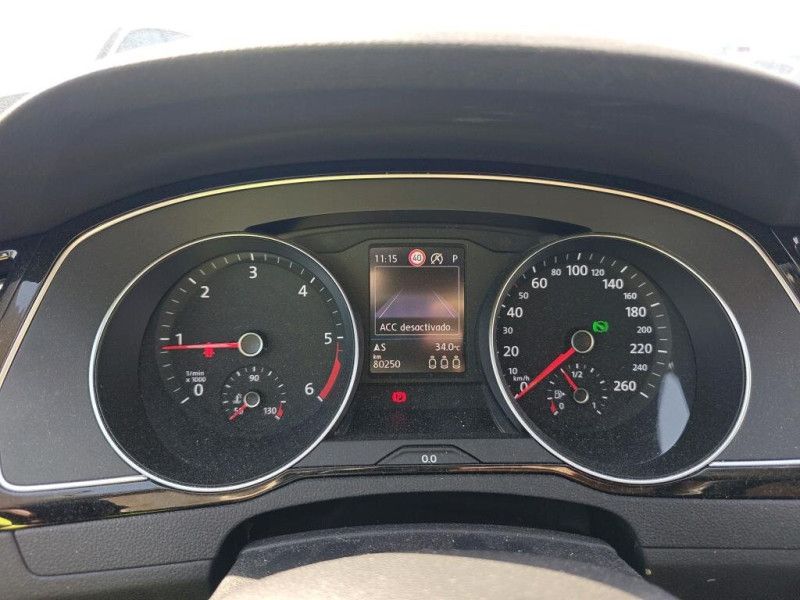 Volkswagen Passat 2.0 TDI Business — zdjęcie 6