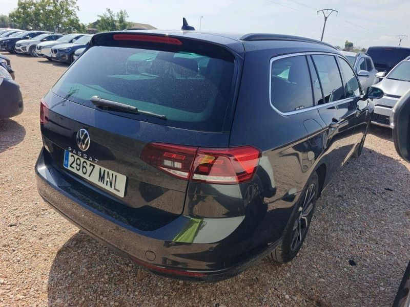 Volkswagen Passat 2.0 TDI Business — zdjęcie 4