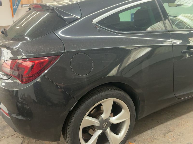 Opel Astra GTC 1.4 Turbo Innovation — zdjęcie 6