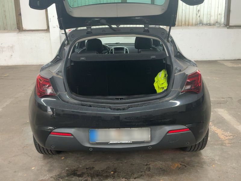 Opel Astra GTC 1.4 Turbo Innovation — zdjęcie 10