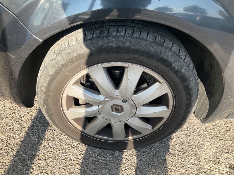 Renault Scenic 1.5 dCi Dynamique — zdjęcie 12