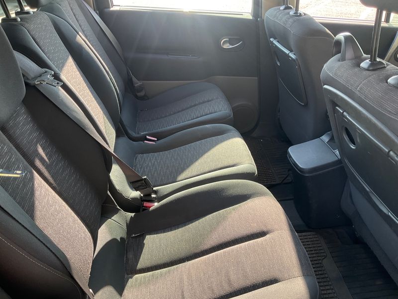 Renault Scenic 1.5 dCi Dynamique — zdjęcie 17