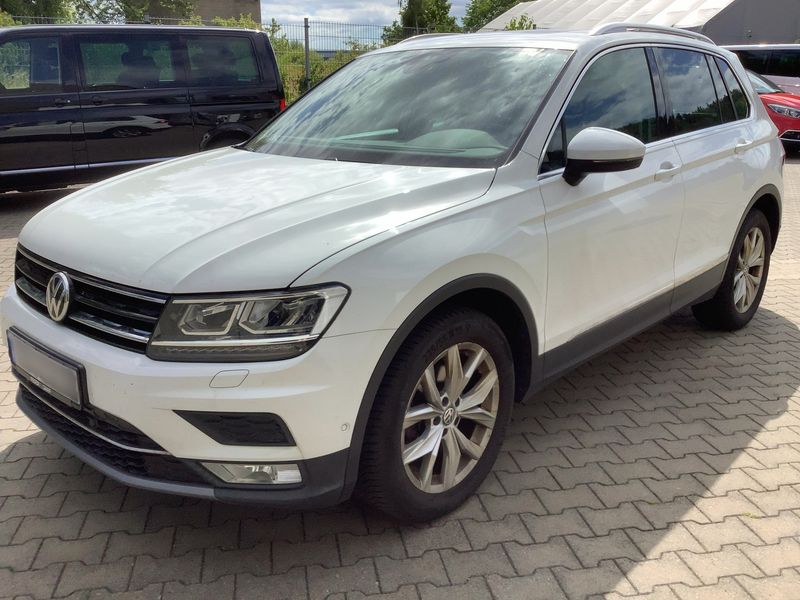 Volkswagen Tiguan 2.0 TDI Highline 4Motion BlueMotion Tech — zdjęcie 1