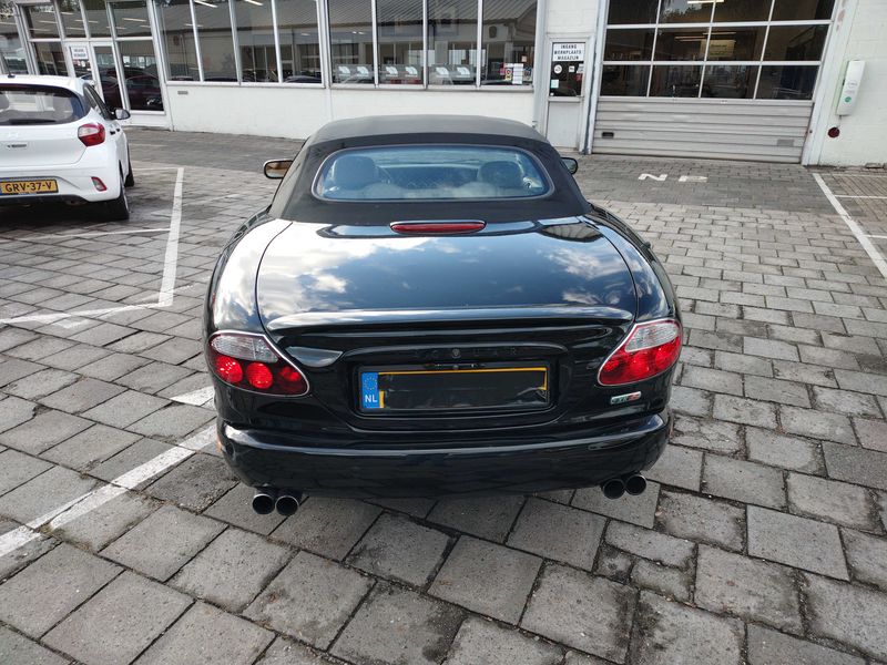 Jaguar XK8 4.0 V8 — zdjęcie 4