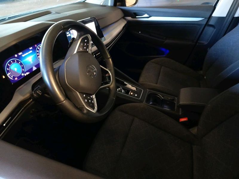 Volkswagen Golf VIII 1.0 eTSI Life Plus — zdjęcie 16
