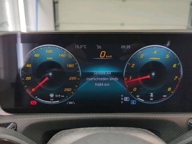 Mercedes-Benz CLA-Klasse CLA 180 Shooting Brake AMG Line — zdjęcie 23