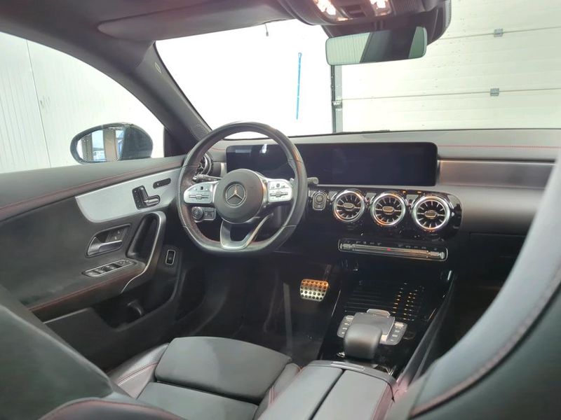 Mercedes-Benz CLA-Klasse CLA 180 Shooting Brake AMG Line — zdjęcie 6