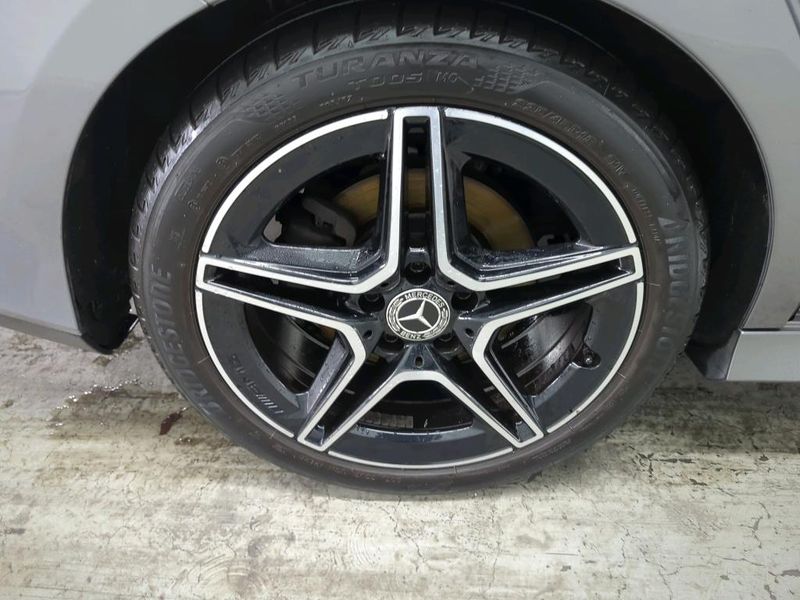 Mercedes-Benz CLA-Klasse CLA 180 Shooting Brake AMG Line — zdjęcie 15