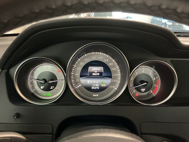 Mercedes-Benz C-Klasse C 180 CGI BlueEfficiency — zdjęcie 13