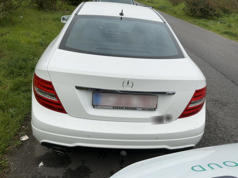 Mercedes-Benz C-Klasse C 180 CGI BlueEfficiency — zdjęcie 5