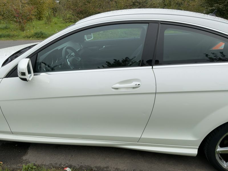 Mercedes-Benz C-Klasse C 180 CGI BlueEfficiency — zdjęcie 4