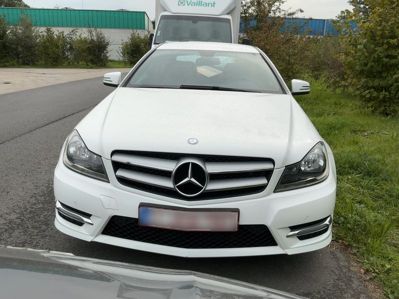 Mercedes-Benz C-Klasse C 180 CGI BlueEfficiency — zdjęcie 9