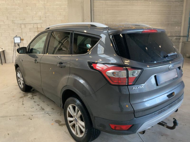 Ford Kuga 1.5 EcoBoost Cool&Connect — zdjęcie 3