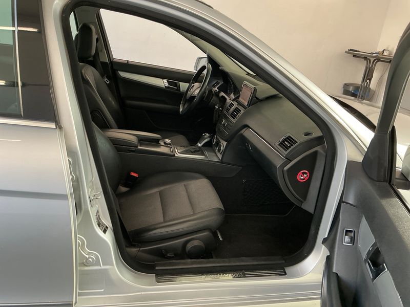 Mercedes-Benz C-Klasse C 250 CGI T BlueEfficiency Avantgarde — zdjęcie 3