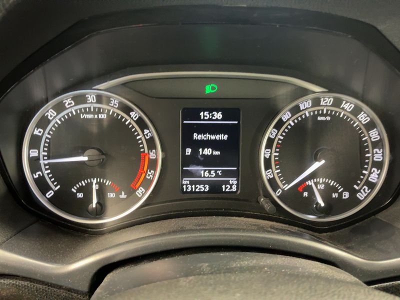 Skoda Octavia 2.0 TDI RS — zdjęcie 13