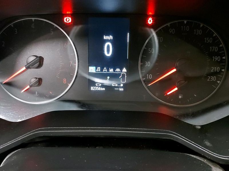Renault Clio 1.0 TCe Business Edition — zdjęcie 6