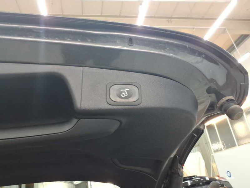 Ford Focus 1.5 TDCi EcoBlue Active X — zdjęcie 19