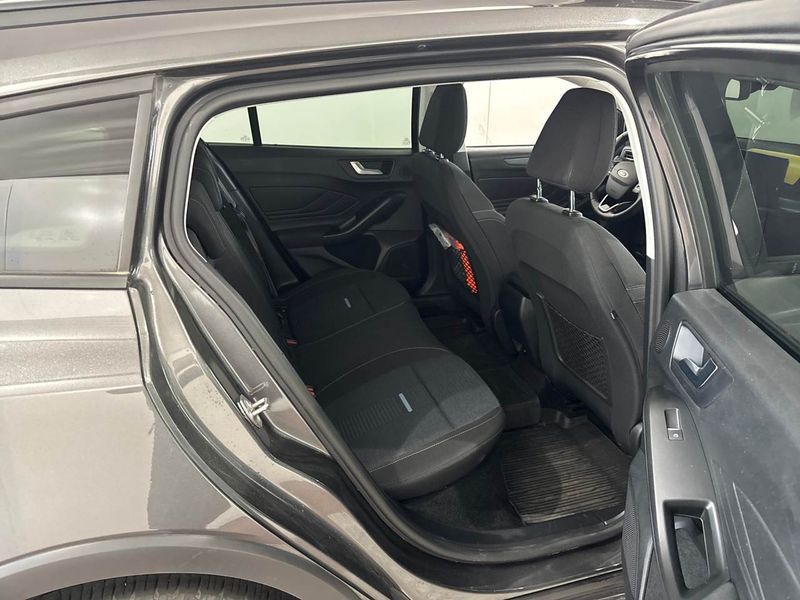 Ford Focus 1.5 TDCi EcoBlue Active X — zdjęcie 9