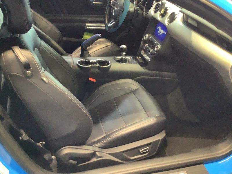 Ford Mustang 5.0 Ti-VCT V8 GT Fastback — zdjęcie 11