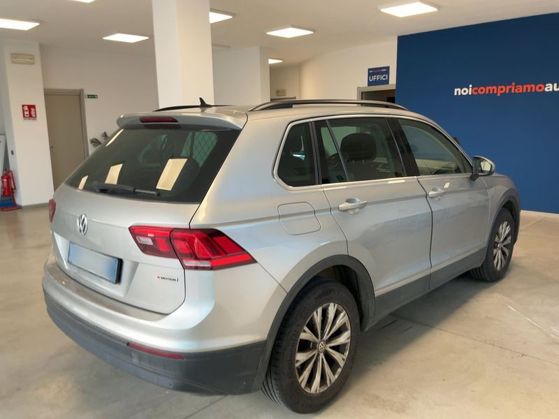 Volkswagen Tiguan 2.0 TDI Style 4Motion BlueMotion Tech — zdjęcie 6