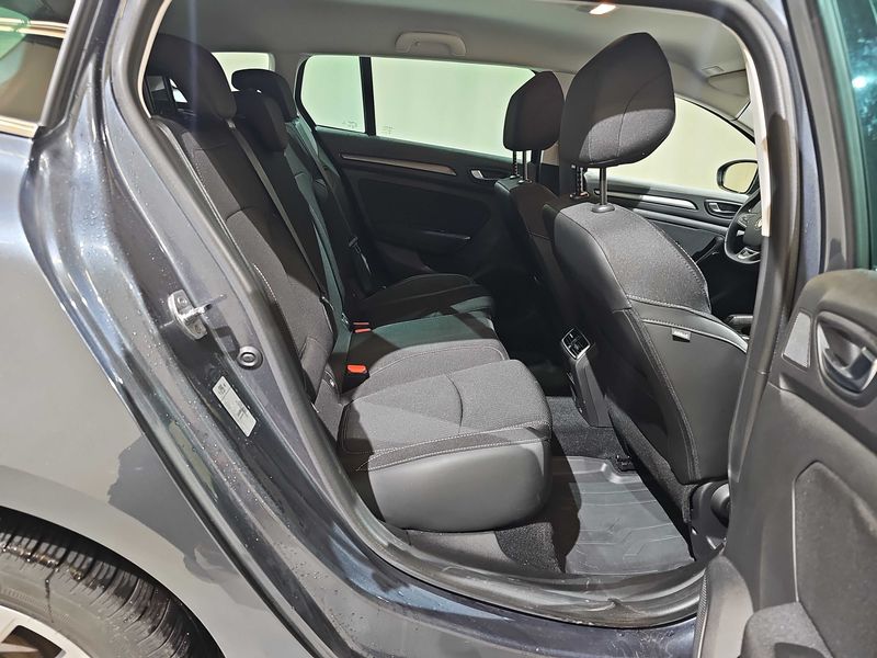 Renault Megane 1.5 BLUE dCi Techno — zdjęcie 14