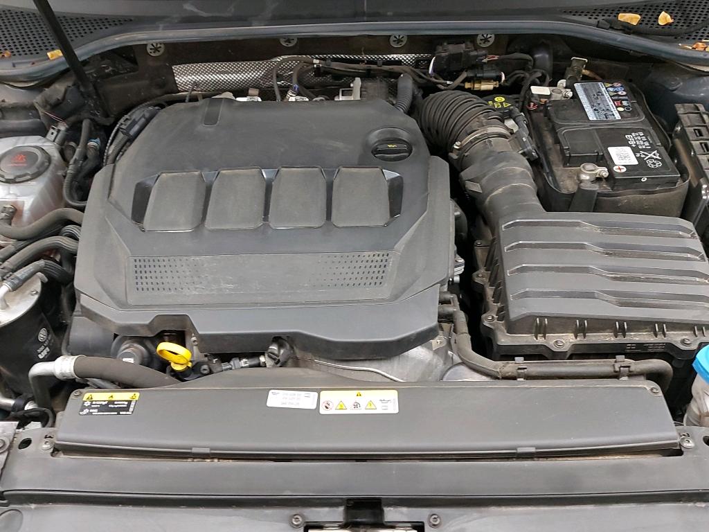 Volkswagen Passat 2.0 TDI Business — zdjęcie 3