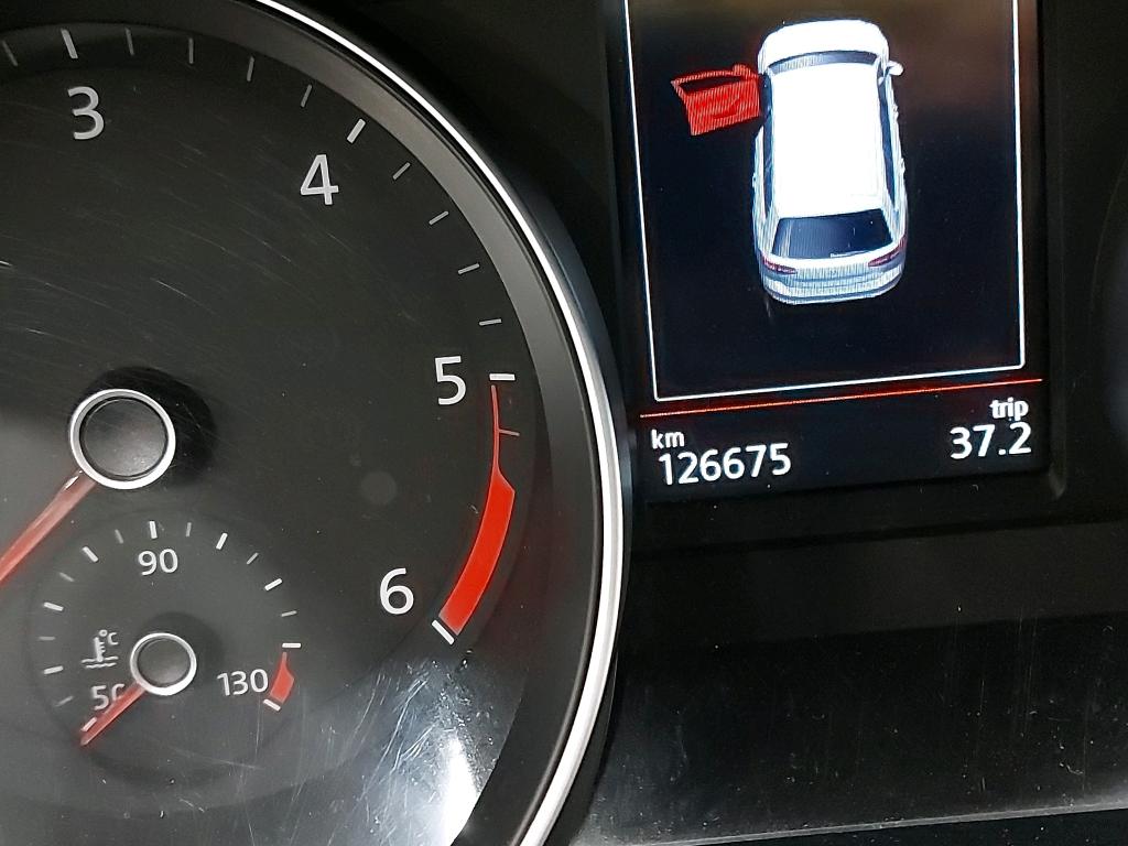 Volkswagen Passat 2.0 TDI Business — zdjęcie 7