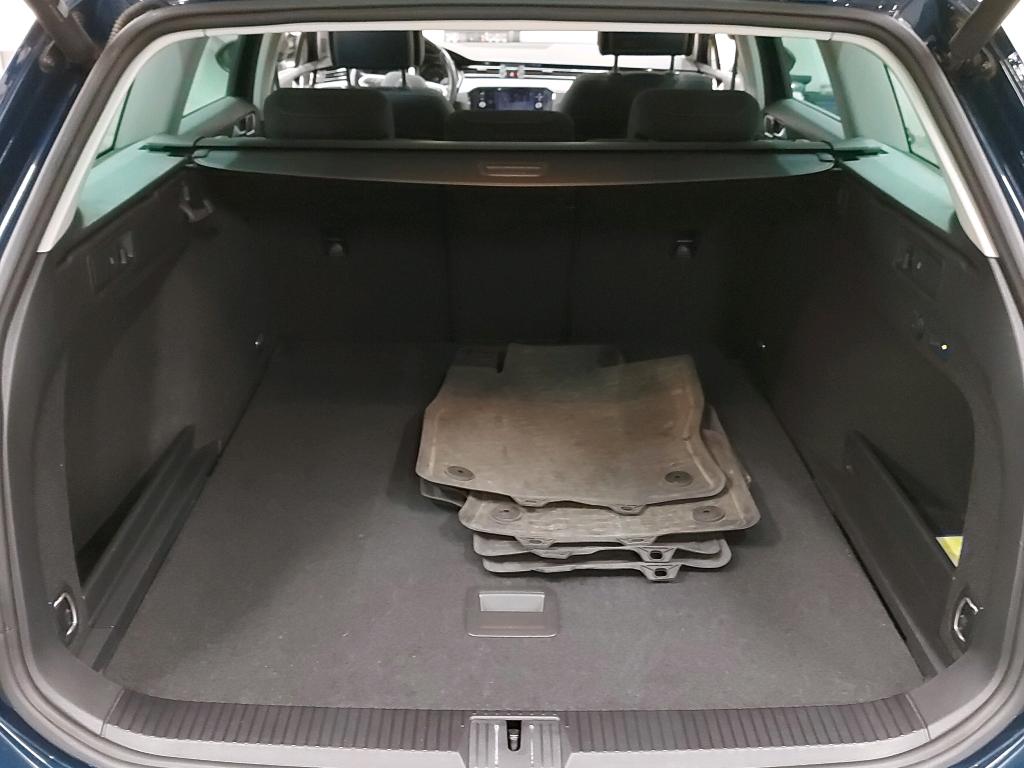Volkswagen Passat 2.0 TDI Business — zdjęcie 4