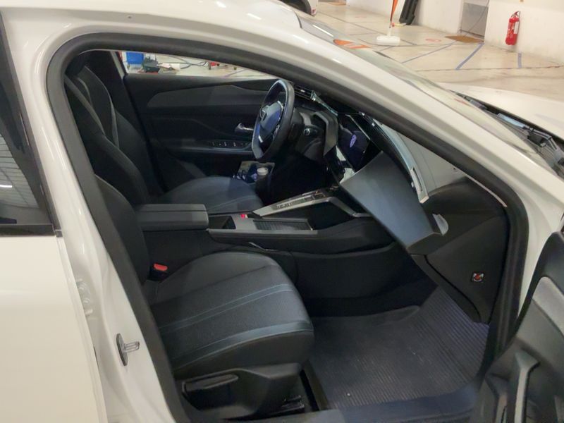 Peugeot 308 1.2 PureTech Allure Pack — zdjęcie 11