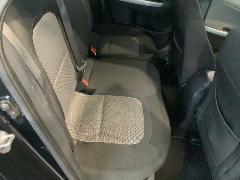 Kia cee'd 1.6 CRDi Dream Team — zdjęcie 14