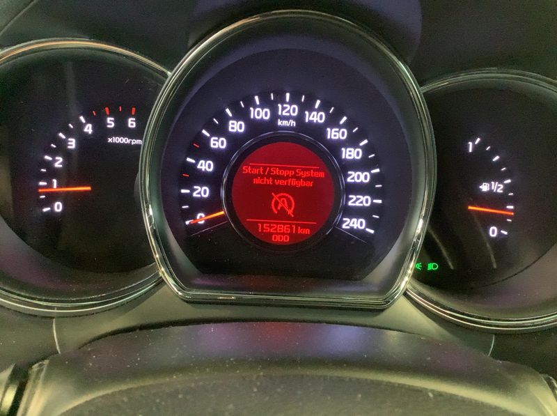 Kia cee'd 1.6 CRDi Dream Team — zdjęcie 13