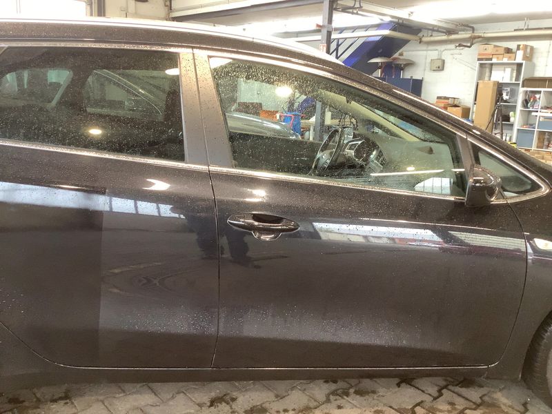 Kia cee'd 1.6 CRDi Dream Team — zdjęcie 7
