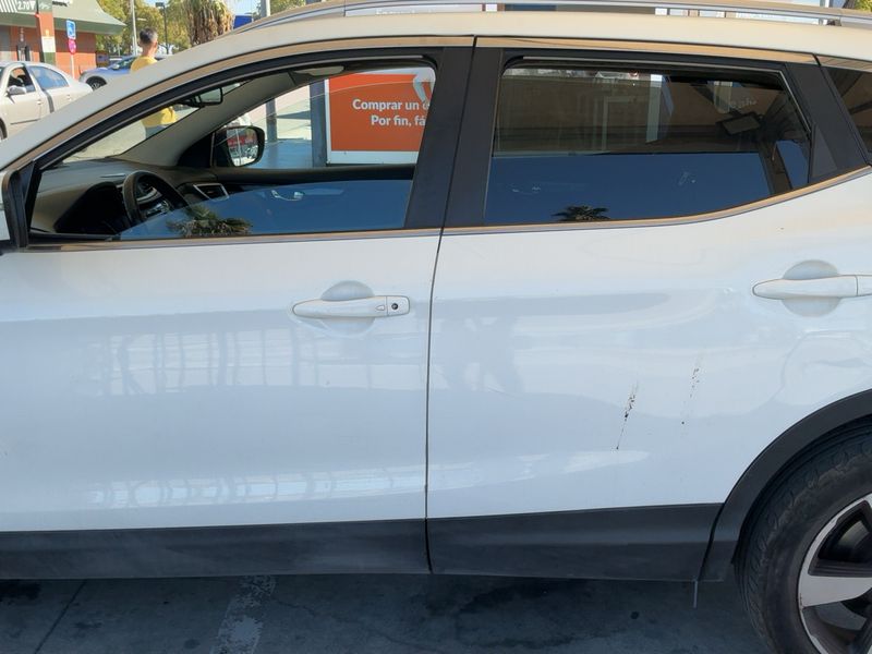 Nissan Qashqai 1.5 Turbodiesel N-Connecta — zdjęcie 4
