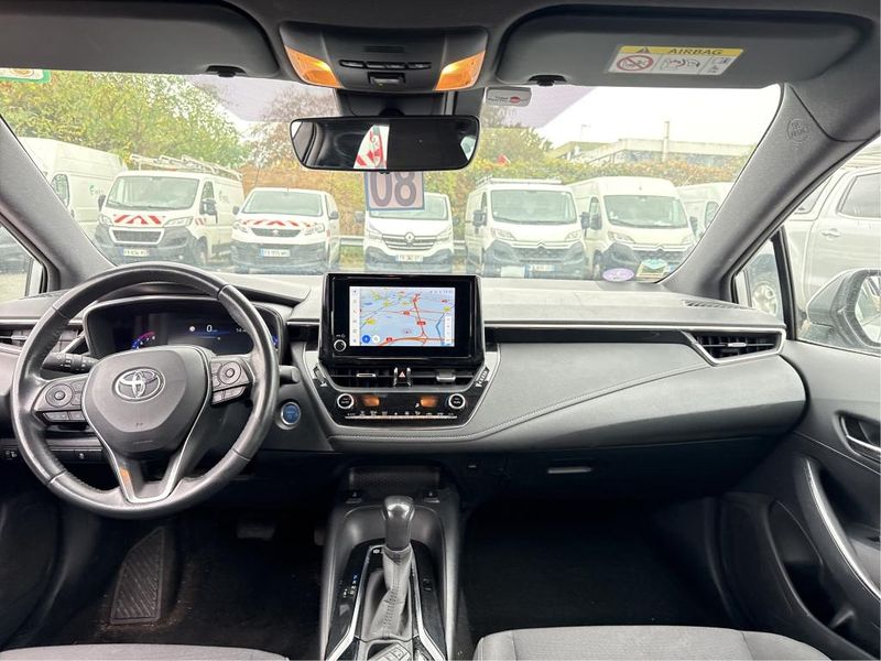 Toyota Corolla 2.0 Hybrid Dynamic Business — zdjęcie 12
