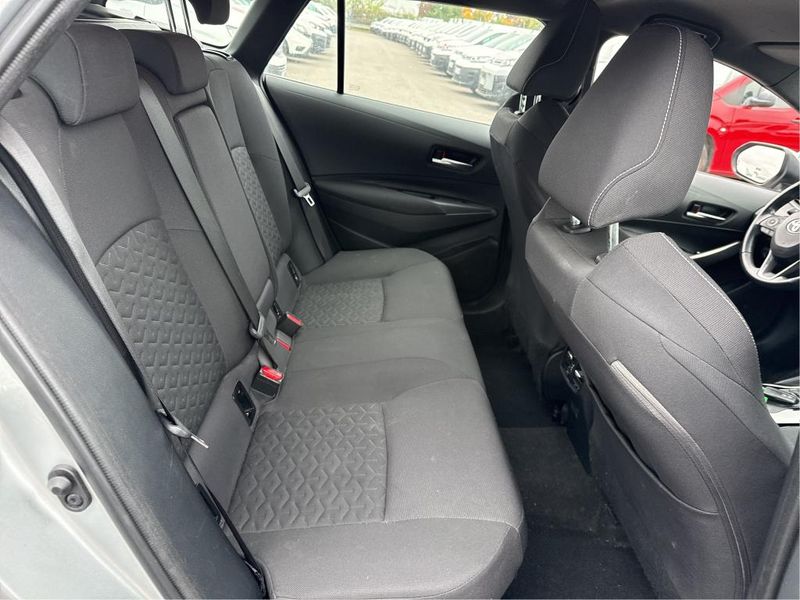 Toyota Corolla 2.0 Hybrid Dynamic Business — zdjęcie 11