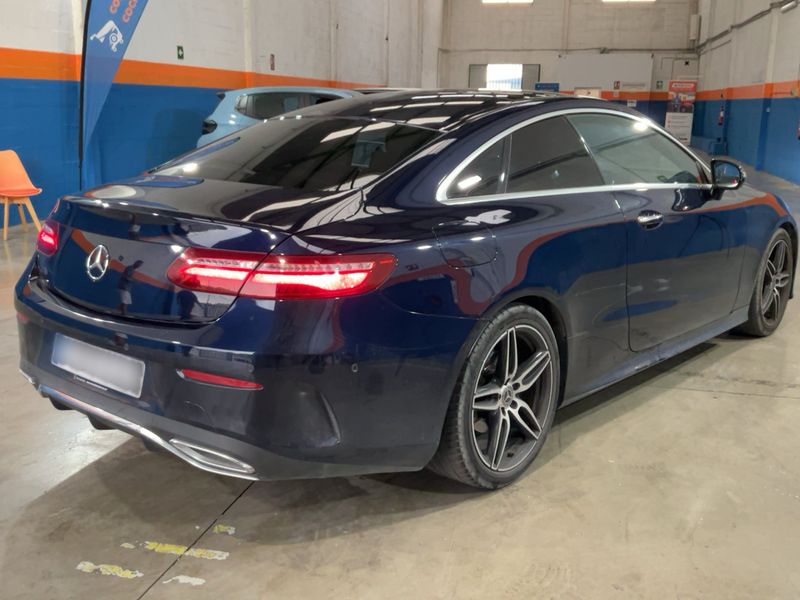 Mercedes-Benz E-Klasse E 220 d AMG Line — zdjęcie 6