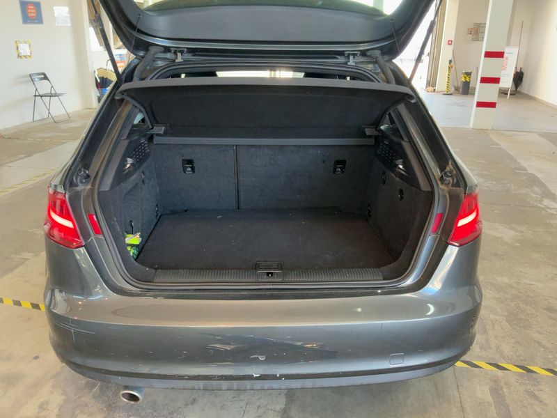 Audi A3 Sportback 1.6 TDI S line Sportpaket — zdjęcie 10
