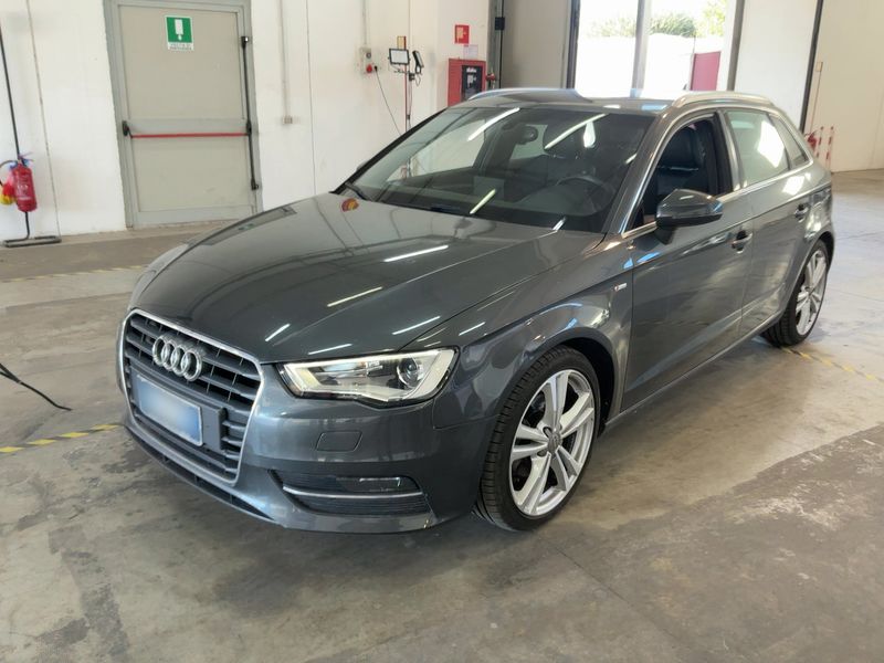 Audi A3 Sportback 1.6 TDI S line Sportpaket — zdjęcie 1