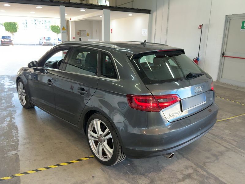 Audi A3 Sportback 1.6 TDI S line Sportpaket — zdjęcie 3