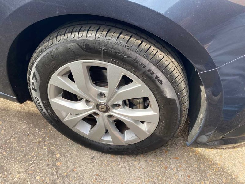 Renault Megane 1.5 BLUE dCi Business Edition — zdjęcie 41