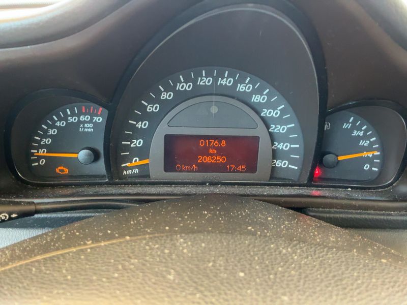 Mercedes-Benz C-Klasse C 180 Kompressor — zdjęcie 4