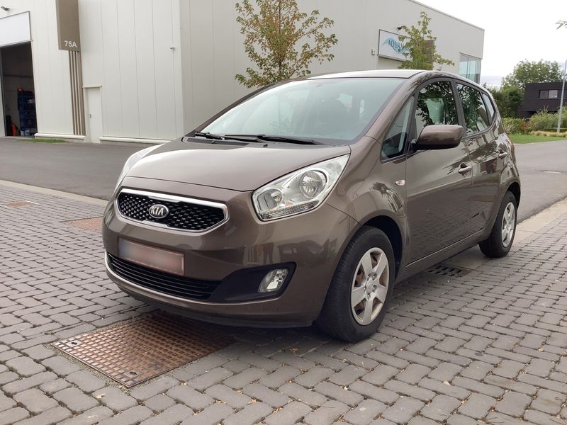 Kia Venga 1.6 Active — zdjęcie 2