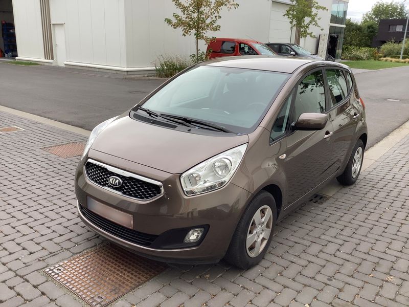 Kia Venga 1.6 Active — zdjęcie 1