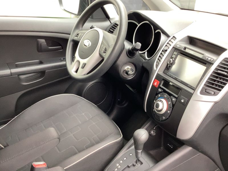 Kia Venga 1.6 Active — zdjęcie 12