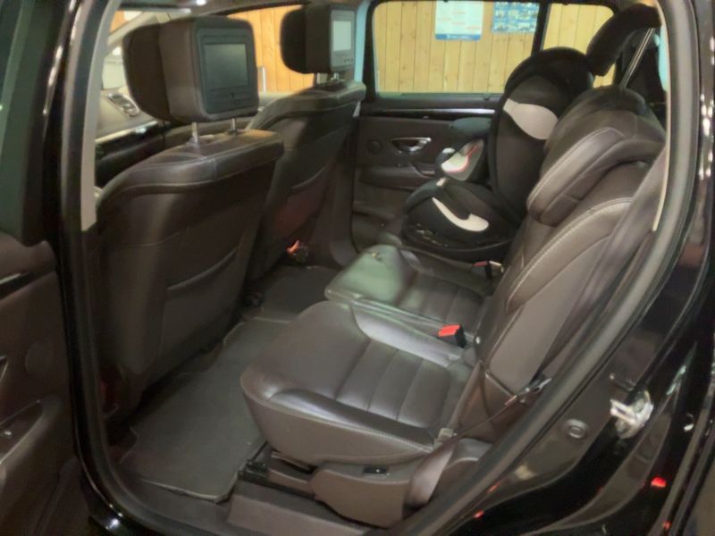 Renault Espace 1.6 dCi Energy Initiale Paris — zdjęcie 14