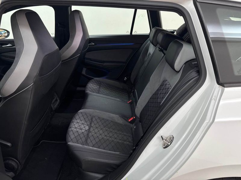 Volkswagen Golf VIII 2.0 TDI R-Line — zdjęcie 9